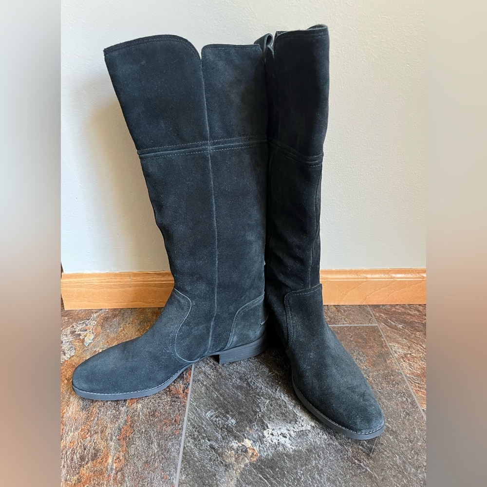 Women’s UGG Sorensen black suede tall zipper waterproof classic boots. Size 9.5